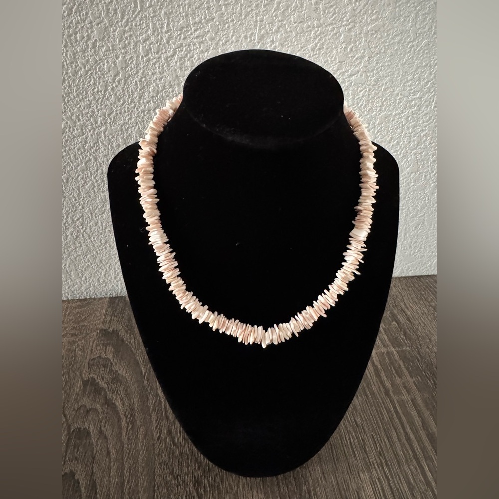 Vintage Light Pink Hawaiian Puka Sea Shell Necklace.